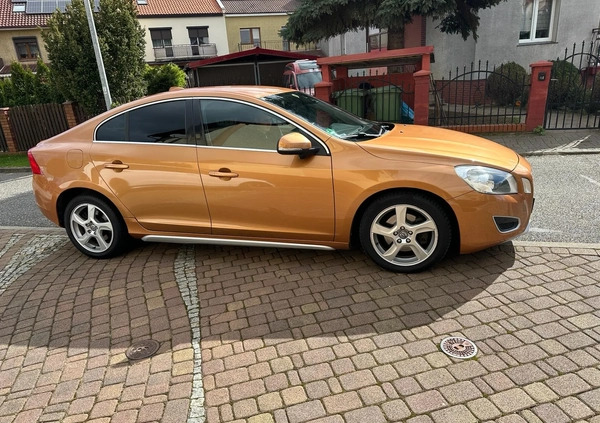 Volvo S60 cena 38500 przebieg: 348000, rok produkcji 2010 z Września małe 172